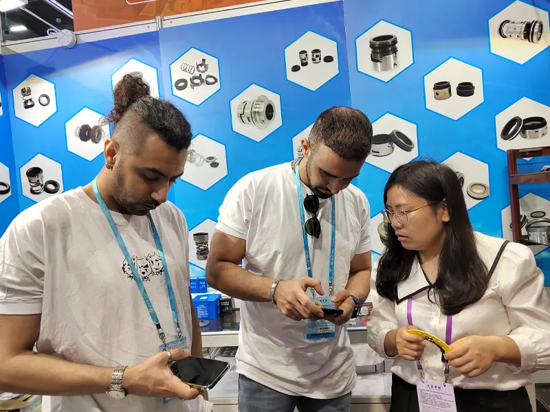 ООО Синтай Ваньмай Механические Уплотнения-Выставка (5)